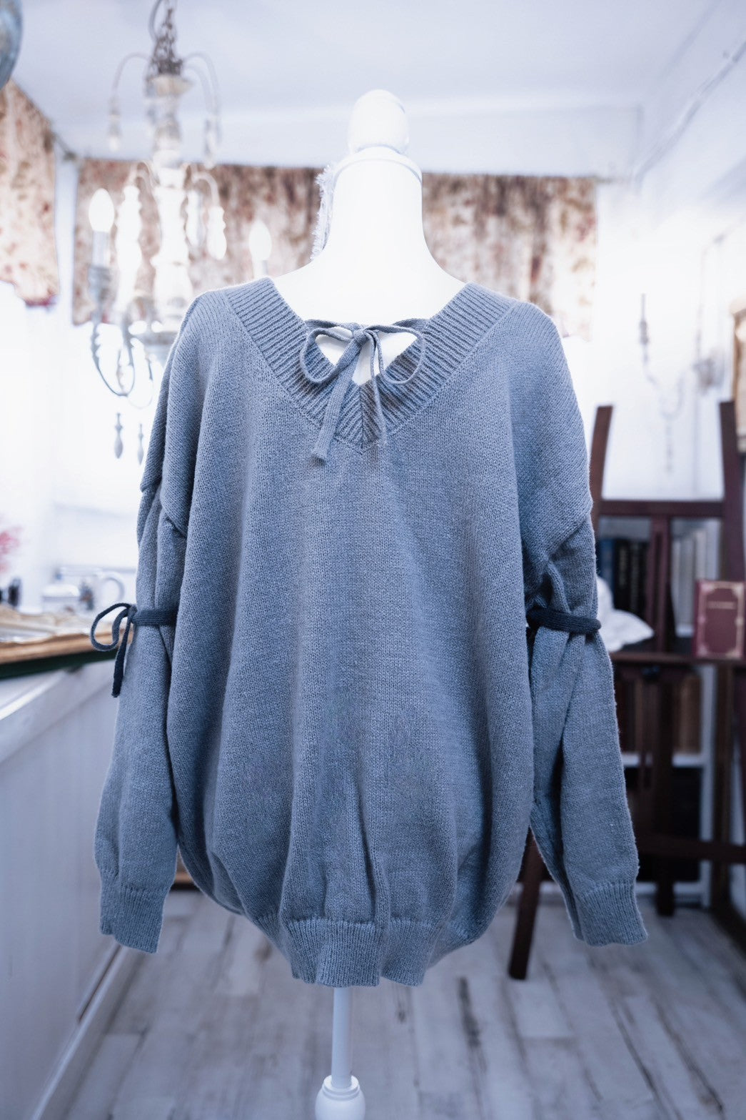 V neck ribbon knit gray