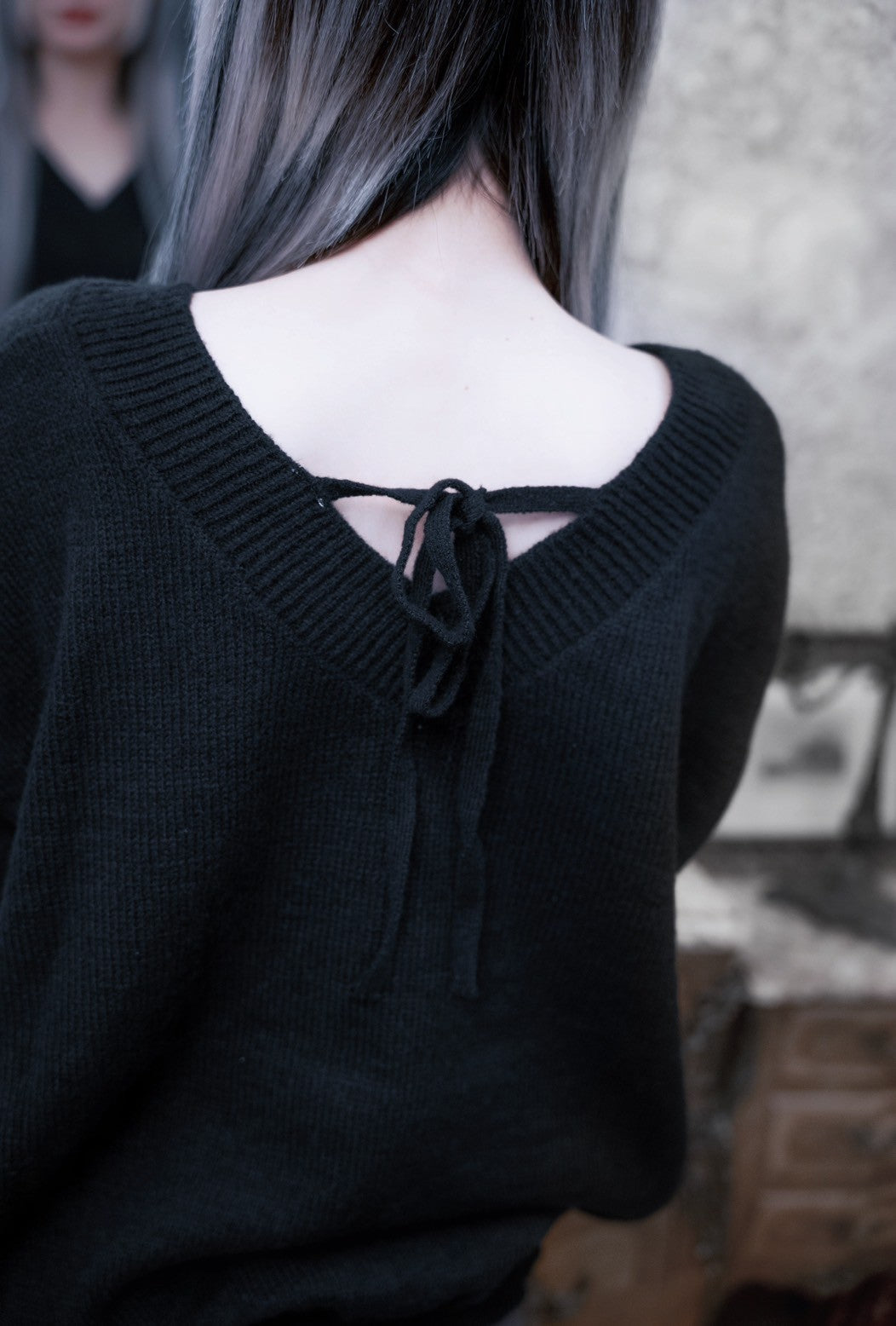 V neck ribbon knit black