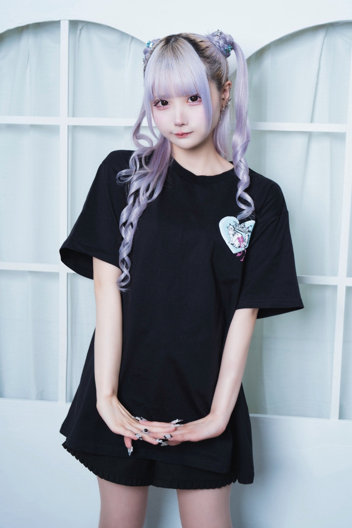 cat crown doll Tee black