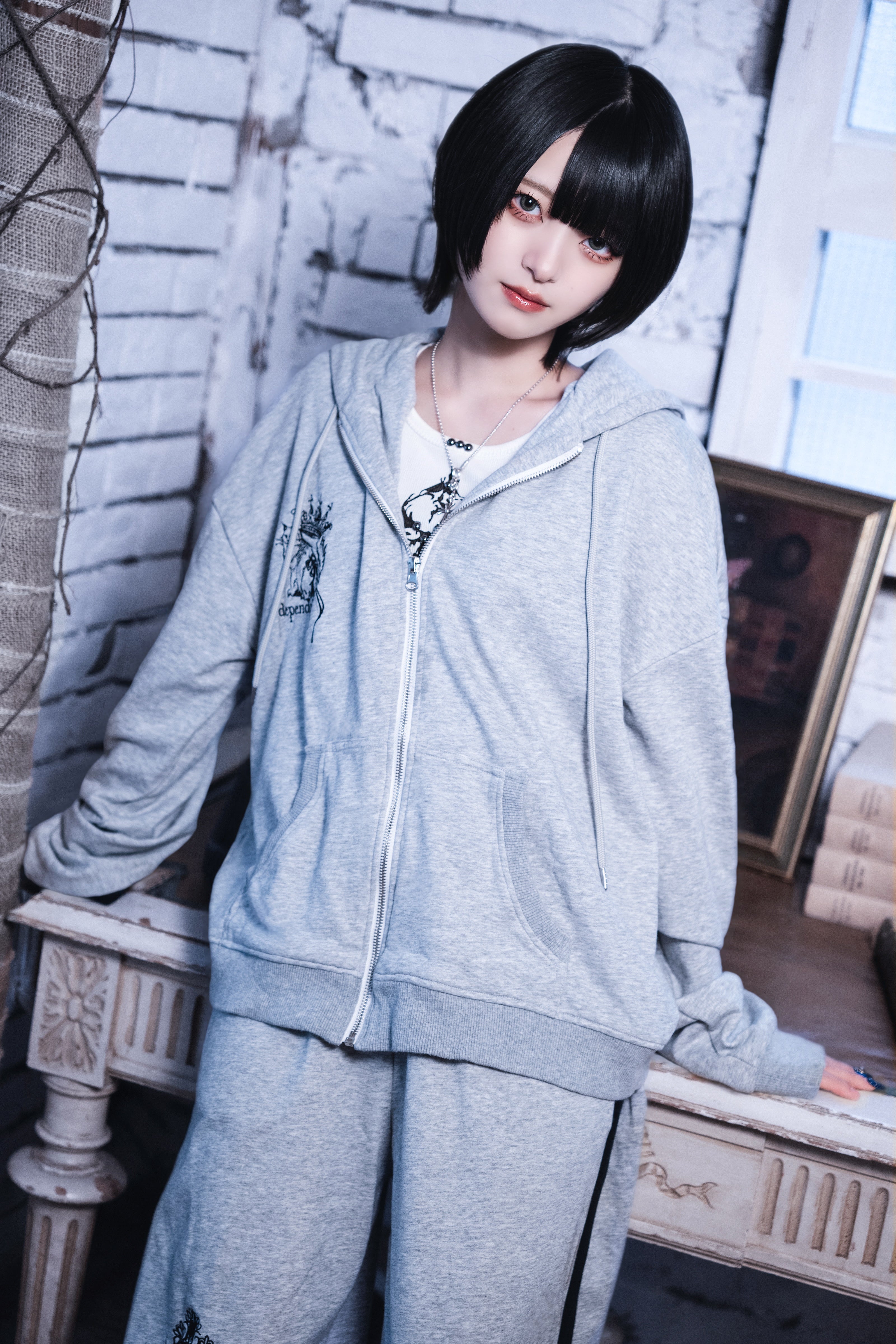 sideline zip hoodie gray
